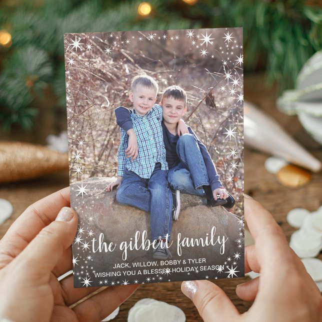 Tarjeta Festiva Foto de nombre de familia de borde de estrella (Star Border Family Name Photo Holiday Card)