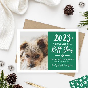 Tarjeta Festiva Foto de perro divertida verde de 2022 en Ruff Year