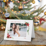 Tarjeta Festiva Foto de Poinsettia de Xmas Watercolor Holly Berrie<br><div class="desc">Flor acuarela festiva y bayas con flores de poinsettia enmarcando tu foto favorita. Se usa tipografía clásica. Envíame un correo electrónico a JMR._Designs@yahoo.com si necesitas ayuda o tienes alguna solicitud especial</div>