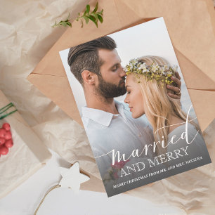Tarjeta Festiva Foto de recién casados casados y alegres Ombre gri