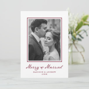 Tarjeta Festiva Foto de recién casados con lazo de Borgoña alegre