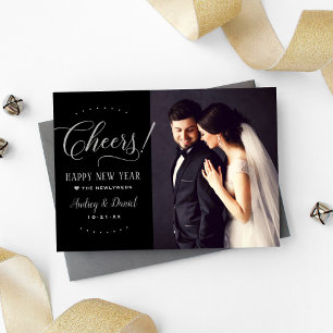 Tarjeta Festiva Foto de recién casados en Año Nuevo plateada y neg