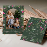 Tarjeta Festiva Foto del arco follaje botánico verde del bosque ro<br><div class="desc">Esta colección cuenta con flores color agua rosa brillante,  bayas y vegetación de invierno con tipografía moderna y elegante,  con un patrón botánico de invierno.</div>