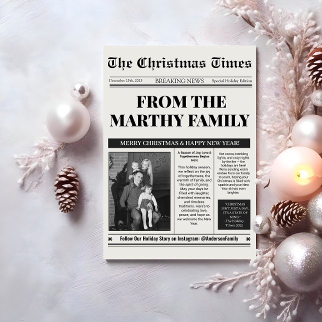 Tarjeta Festiva Foto en blanco y negro del año en revisión de peri (Newspaper Year in Review Black and White Photo Holiday Card)