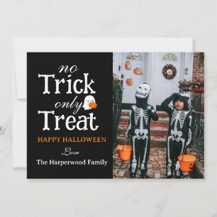 Tarjeta Festiva Foto familiar de Halloween sin trucos