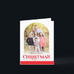 Tarjeta Festiva FOTO FAMILIAR FESTIVA arco moderno minimalista roj<br><div class="desc">por kat massard >>> WWW.SIMPLYSWEETPAPERIE.COM <<<
Un diseño de tarjeta de moda con la cita "NAVIDAD MÁS ALEGRE" con forma de arco combinada para tu foto favorita con texto superpuesto en la parte inferior.
CONTACTA con kat@simplysweetpaperie.com si necesitas ayuda para que tu foto encaje perfectamente</div>