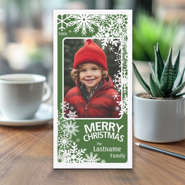 Tarjeta Festiva Foto - Let It Snow - copos de nieve blancos y verd (Classic Christmas Photo Card)