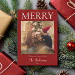 Tarjeta Festiva Foto Merry Simple Modern Minimal<br><div class="desc">Crea tus propias tarjetas de vacaciones personalizadas esta temporada festiva. Simplemente agrega tu foto familiar favorita a esta plantilla de tarjeta de Navidades.</div>