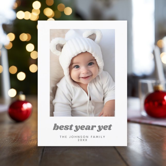 Tarjeta Festiva Foto mínima Mejor Año, pero Navidades modernos (Modern, minimal Christmas Greeting card with photo, white border and retro text.)