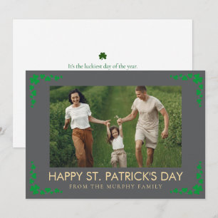 Tarjeta Festiva Foto minimalista de trébol de la suerte del día de