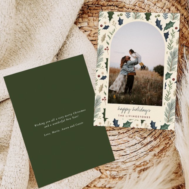 Tarjeta Festiva Foto moderna de Green Holly & Pine Leaves Arch (Subido por el creador)