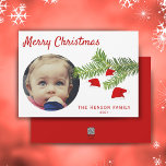 Tarjeta Festiva Foto moderna Santa Hat Pine Merry Christmas Holida<br><div class="desc">Foto moderna de la tarjeta de Navidad Santa Hat Pine Merry. Ramas de pino con sombreros de Santa. Personaliza la tarjeta con tu foto,  nombre y texto en el reverso.</div>