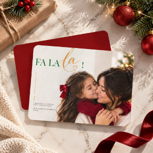 Tarjeta Festiva Foto navideña de madre e hijo Fa La La acogedor