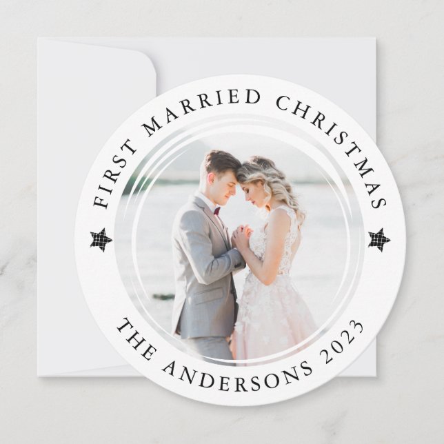Tarjeta Festiva Foto personalizada de los primeros Navidades casad (Anverso)