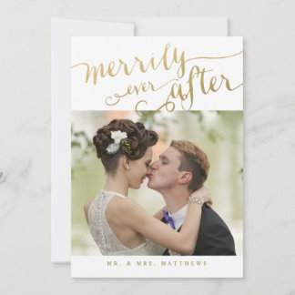 Tarjeta Festiva Foto romántica de recién casados con guión dorado 