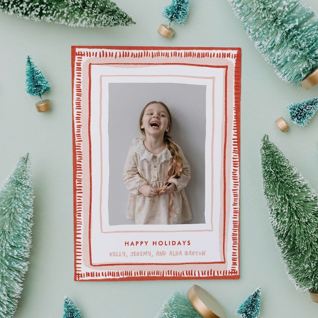 Tarjeta Festiva Fotografía de marco color de agua rojo y rosa dibu (Playfully hand-drawn frame with watercolor details makes this holiday photo card a joy to open.)