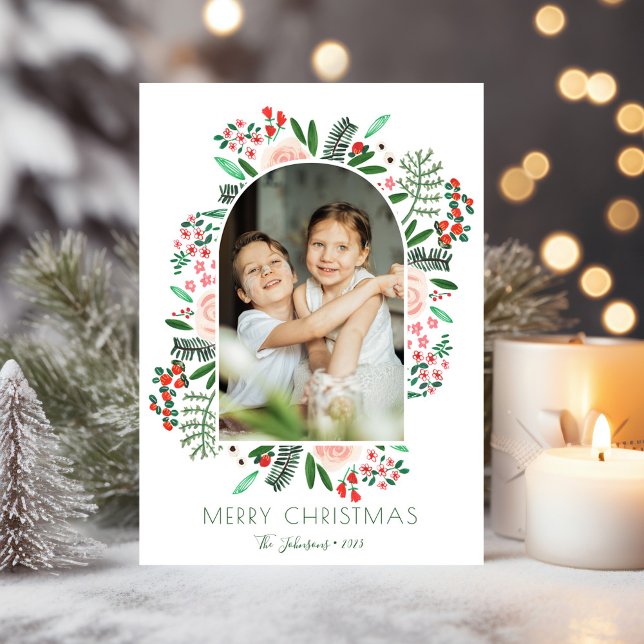 Tarjeta Festiva Fotografía de Navidades de familia floral de marco (Modern Arch Frame Floral Family Christmas Photo Holiday Card)