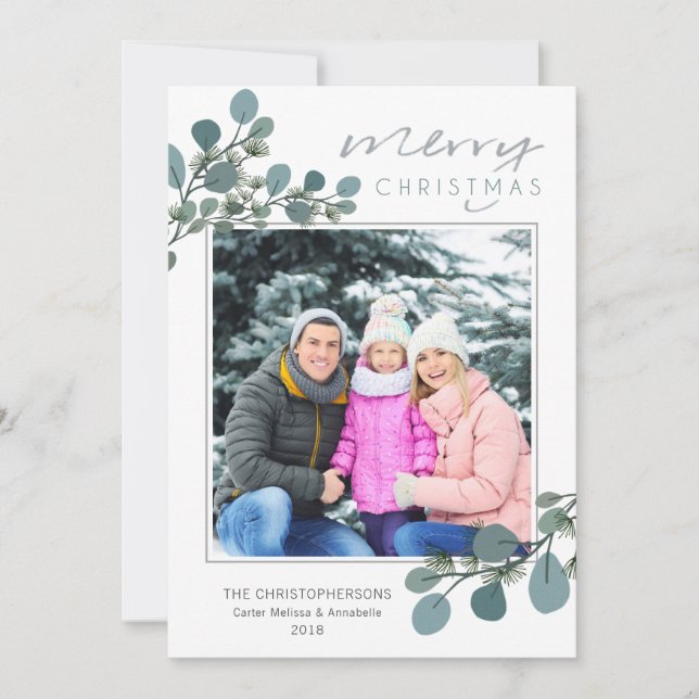 Tarjeta Festiva Fotografía navideña Eucalyptus y Pine Merry (Anverso)