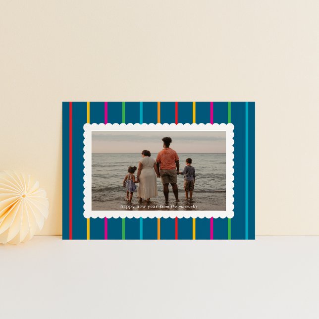 Tarjeta Festiva Fotografía panorámica de franjas simples azules y  (new year card blue with bright colored vertical stripes and family photo in a white scalloped frame )