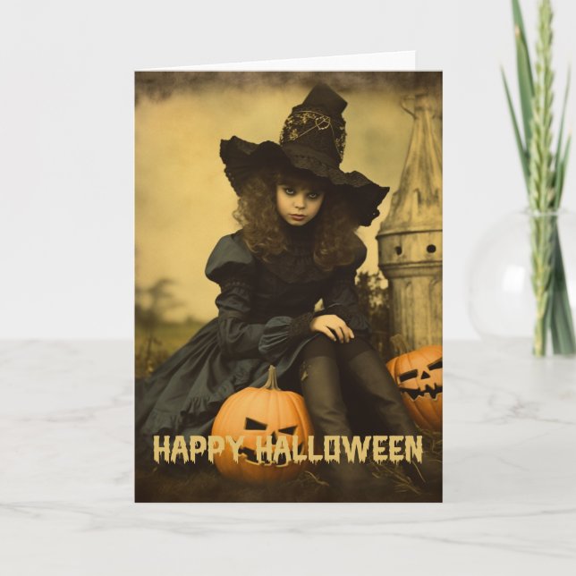 Tarjeta Festiva Fotografía retro Halloween lindo chica de bruja ma (Anverso)