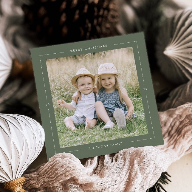 Tarjeta Festiva Fotografía verde de POPPY Feria moderna única Navi (POPPY Green Photo Unique Modern Merry Christmas Holiday Card)