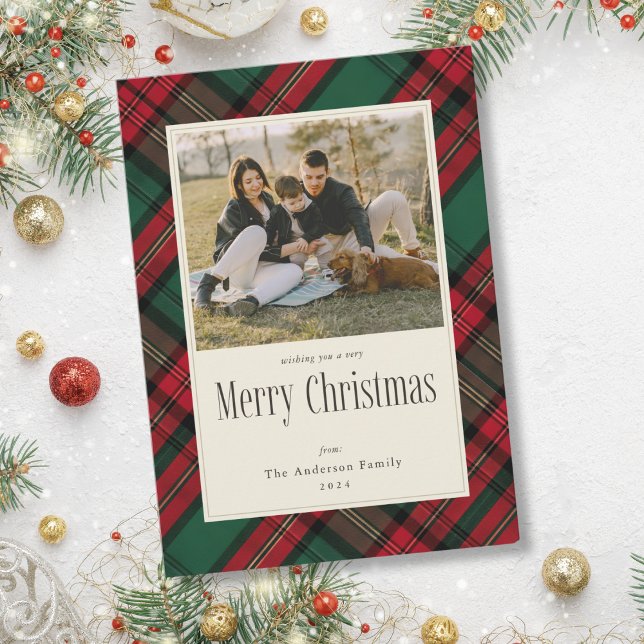 Tarjeta Festiva Fotos de la familia Merry Christmas Green Red Plai (Mockup View)