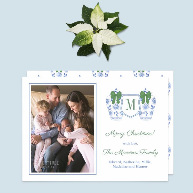 Tarjeta Festiva Fotos de la familia Monograma Green Blue Ginger Ja (Elegant Monogram Green Blue Ginger Jars Family Photo Christmas Card)