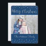 Tarjeta Festiva Fotos de las Estrellas de Relieve metalizado plate<br><div class="desc">Tarjeta fotográfica de Feliz Navidad Azul y Estrellas de Relieve metalizado plateado. La imagen y el nombre de la familia pueden ser reemplazados en la tarjeta navideña azul y plata.</div>