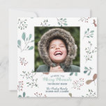 Tarjeta Festiva Fotos de Navidades de Merry Winter Woodland<br><div class="desc">Añade tu foto cuadrada a este caprichoso diseño de bosques de invierno lleno de ramas de berry y hojas para una simple y rústica postal de vacaciones para Navidades. El texto en la parte delantera dice, "Feliz" con el año en fuentes divertidas y festivas. Al revés, escrito en colorido texto,...</div>