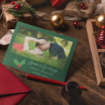 Tarjeta Festiva Fotos de pareja holly involucrada en saludos de te<br><div class="desc">Los saludos de temporada del futuro Sr. y Sra. Couple foto tarjeta de vacaciones con honestidad festiva. Plantilla de foto vía Pixabay bajo licencia CC0 y debe ser reemplazada por su propia foto</div>