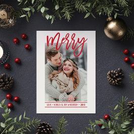 Tarjeta Festiva Fotos recién casadas de Merry Modern Red Script
