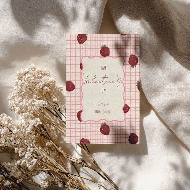 Tarjeta Festiva Fresas en acuarela sobre rejilla rosa - Día de San (Subido por el creador)