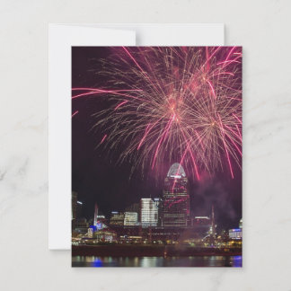 Tarjeta Festiva Fuegos artificiales sobre Cincinnati