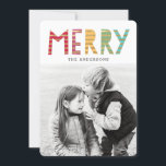 Tarjeta Festiva Fun Merry Holiday Photo Card<br><div class="desc">Celebre la temporada con esta moderna y elegante tarjeta de vacaciones de Berry Berry Sweet. Encontrará artículos y más opciones de diseño en nuestra tienda: www.berryberrysweet.com</div>