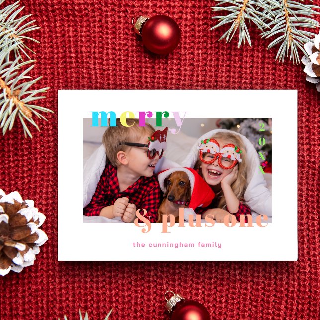 Tarjeta Festiva Funny Christmas Colorful Brightest (Merry Plus One Funny Quote Christmas Colorful Brightest Photo Family Holiday Card with Envelope.)