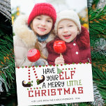 Tarjeta Festiva Funny Cute Elf Merry Pequeños Navidades Foto<br><div class="desc">Graciosa y linda tarjeta de fotos de Navidad con un caprichoso y festivo saludo temático de elfo TIENE A TU ELF UN PEQUEÑO Y FELIZ NAVIDADES en Navidades modernos de colores rojo y verde. ASISTENCIA: Para obtener ayuda con la modificación o personalización del diseño, el cambio de color, el redimensionamiento,...</div>