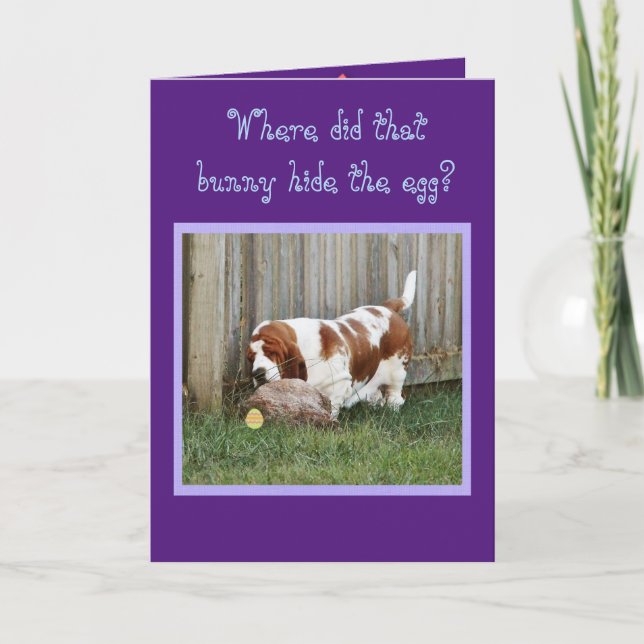 Tarjeta Festiva Funny Easter Card con Basset Hound, Bunny & Egg (Anverso)