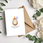 Tarjeta Festiva Funny Hedgehog Birthday Card<br><div class="desc">La Perfecta Garganta-Abrazo para su persona especial: Nuestra tarjeta "Here's a Birthday Hedge-Hug" es la manera perfecta de mostrar su amor y afecto en un día especial. Con un encantador erizo sosteniendo un globo,  esta tarjeta seguramente traerá una sonrisa a la cara de la persona de cumpleaños.</div>