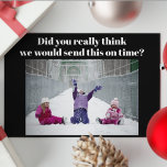 Tarjeta Festiva Funny Late Family Photo Navidades<br><div class="desc">¿De verdad pensaste que enviaríamos esto a tiempo? Con todo el caos de la pandemia de Covid en 2020, no hay manera de que nuestra familia envíe una tarjeta de Navidad para el 25 de diciembre. Esta tarjeta de humor navideño es perfecta para saludos tardíos enviados por alguien a quien...</div>