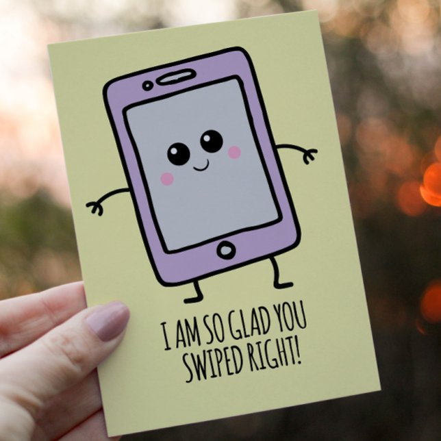 Tarjeta Festiva Funny Swipe Right Kawaii Phone Día de San Valentín (Your love life won't need any upgrades and will be buzzing off the hook with this fun card.)