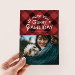 Tarjeta Festiva Furry Pawliday | Foto Mascota Red Buffalo Check<br><div class="desc">Celebra las vacaciones con tu(s) amigo(s) peludo(s). Esta divertida tarjeta fotográfica con temática mascota presenta una moderna tipografía vintage con un toque artesanal. Añade tu propia foto y texto para hacerlo todo tuyo. Incluso se pueden personalizar los colores.</div>