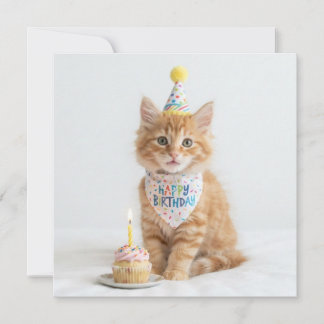 Tarjeta Festiva Gatito dulce y lindo con una magdalena. Feliz Cump