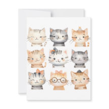 Gatitos juguetones adorables