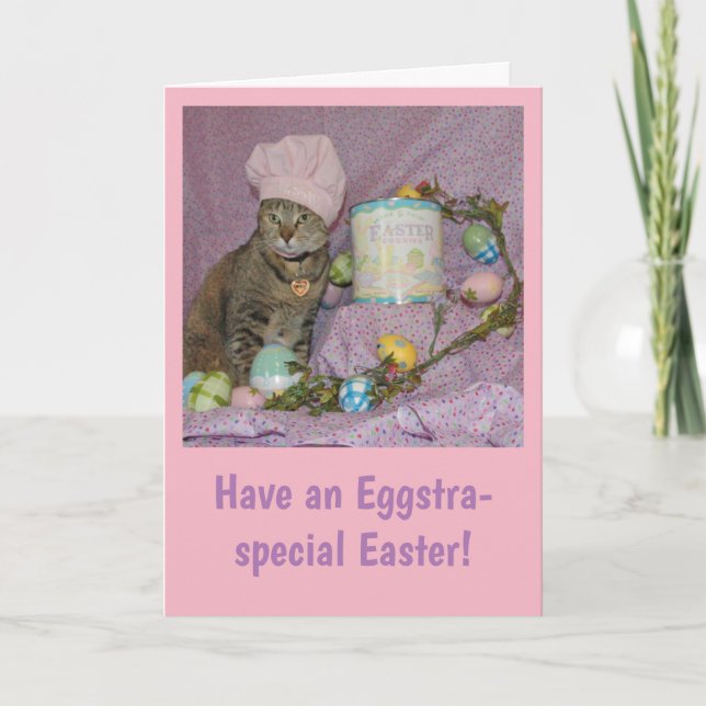 Tarjeta Festiva Gato de Tabby que pinta los huevos de Pascua (Anverso)
