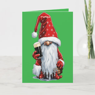 Tarjeta Festiva Gnomo festivo sosteniendo un vaso de Irish Dry Sto