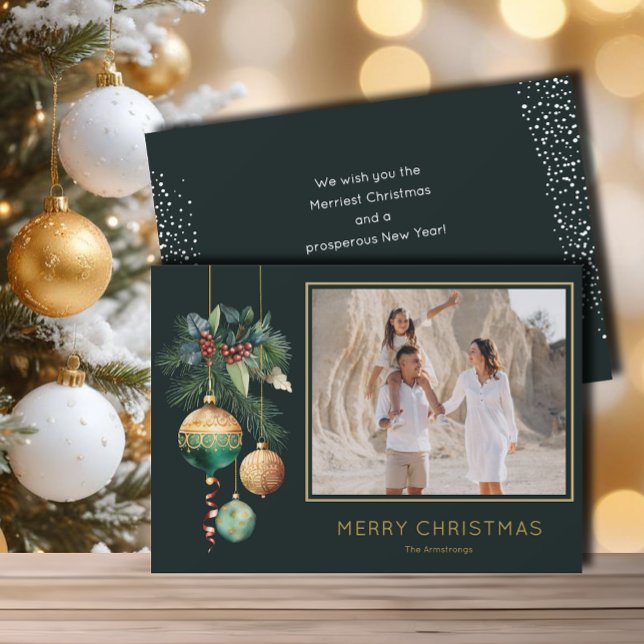 Tarjeta Festiva Gold and Green Christmas Ornaments Photo (Chic green and gold Christmas tree ornaments flat photo holiday greeting cards)