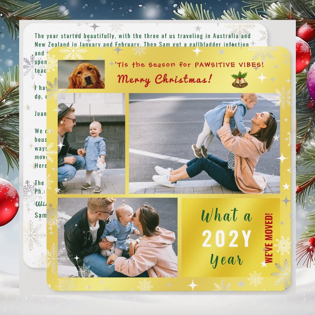 Tarjeta Festiva Gracioso gato de perro 4 fotos nueva casa nos hemo (Funny dog Christmas card. Pawsitive humor. 4 Photos. We've moved letter. Elegant, golden. Snowflakes)