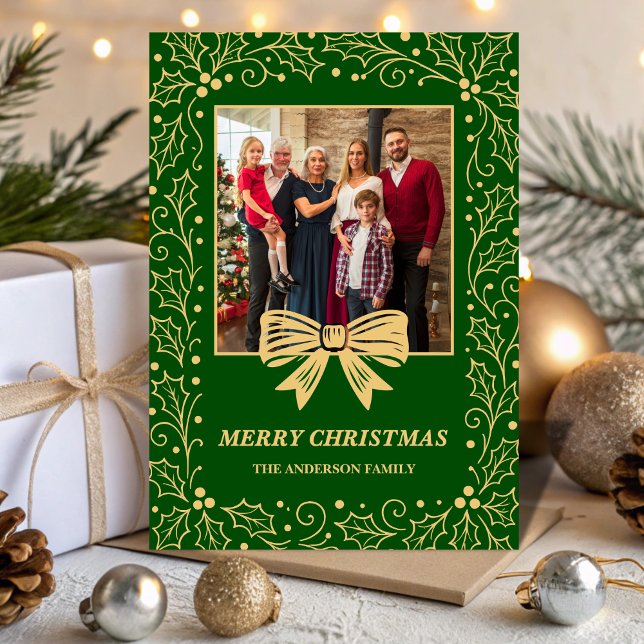 Tarjeta Festiva Green & Antique-Gold Bow Family Christmas Photo (Subido por el creador)