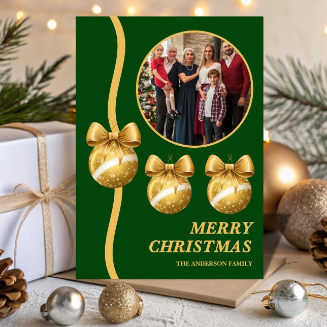 Tarjeta Festiva Green & Gold Ornaments Family Christmas Photo (Subido por el creador)