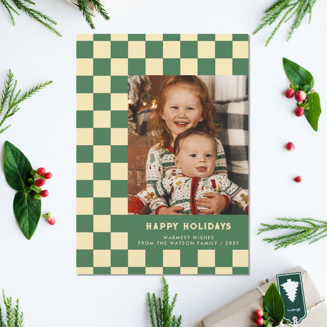 Tarjeta Festiva Green Retro Groovy Checkered Happy Holidays (Green Retro Groovy Checkered Happy Holidays Photo Holiday Card)